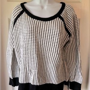 Women’s Long Sleeve Sweater